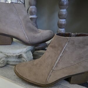 Mossimo Supply Co. Tan Ankle Boots